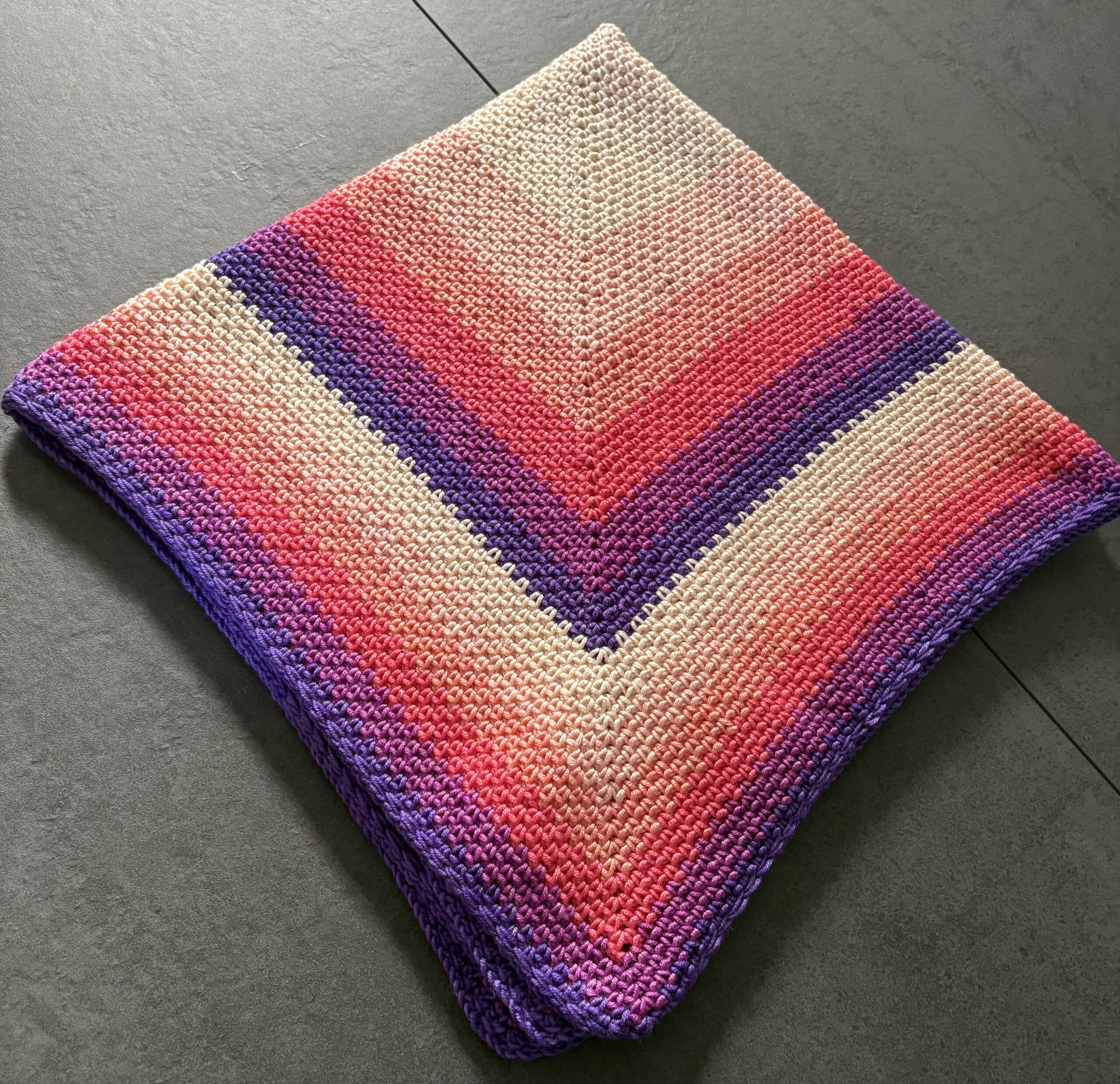 Copertina neonato a uncinetto - immagine 2