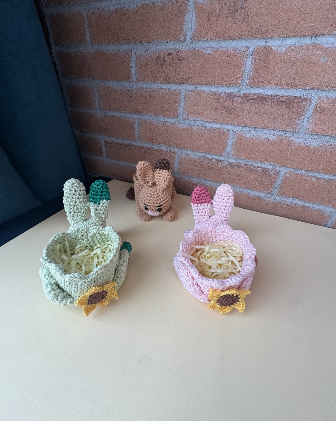 Coniglietti porta ovetti pasquali all’uncinetto 🐰🌻 - immagine 4