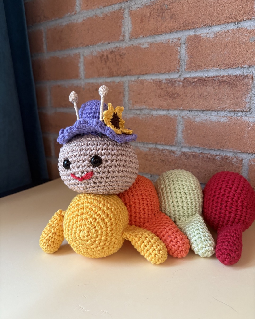 Ugo il Bruco Amigurumi Fatto a Mano | Idea Regalo Unica